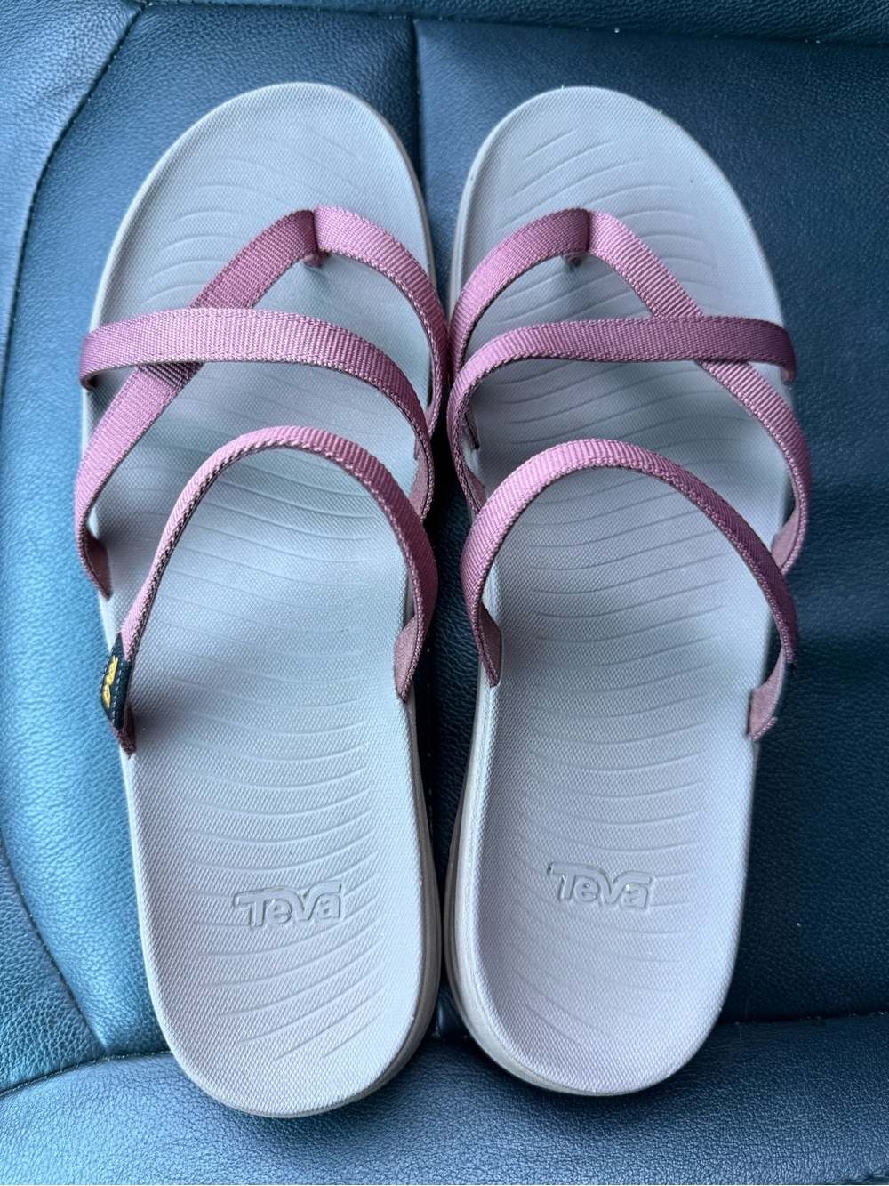 Teva Womenโs Mauve Pink Multi-Strap Sandals